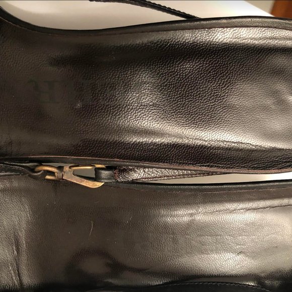 BURBERRY PORSUM BLACK LEATHER SHOE WITH HEEL  AND GROMIT FRONT DETAIL - Picture 11 of 12